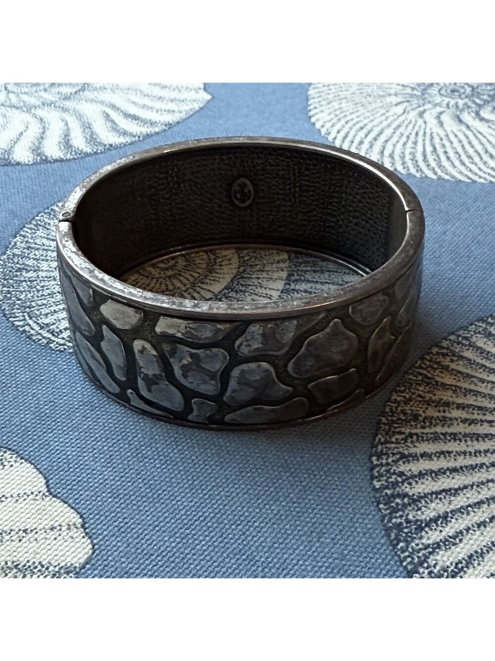 Premier Designs Giraffe Cobblestone Hinged Bangle Bracelet